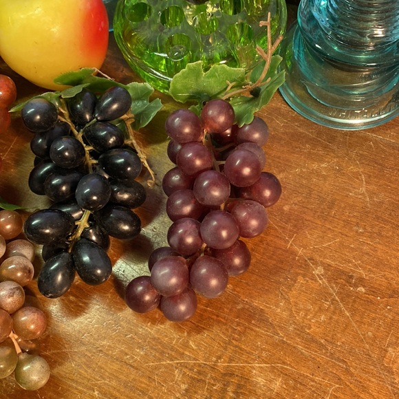 Vtg Mid-century Fake Rubber Plastic Fruit Grapes Bananas Apples Peaches - Picture 3 of 11